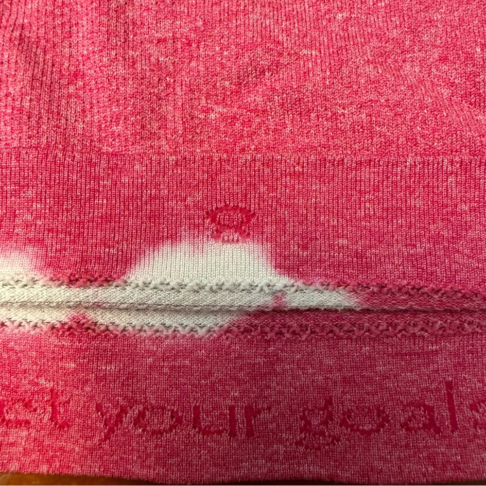 Lululemon Size 8 Swiftly Tech Short Sleeve Pink and White Tie Dye Stripe Tee - Picture 7 of 8
